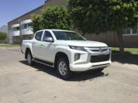 Mitsubishi L200 2021 4p Doble Cabina L4/2.5/T Diesel Man 4X4   2021 Mitsubishi L200 Venta Exteriores 3