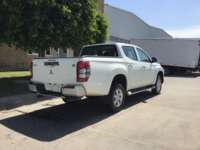 Mitsubishi L200 2021 4p Doble Cabina L4/2.5/T Diesel Man 4X4   2021 Mitsubishi L200 Venta Exteriores 5