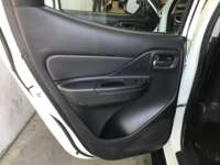 Mitsubishi L200 2021 4p Doble Cabina L4/2.5/T Diesel Man 4X4   2021 Mitsubishi L200 Venta Interiores 14