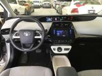 Toyota Prius 2017 5p Base Hibrido L4/1.8 Aut 2017 Toyota Prius Venta Interiores 2
