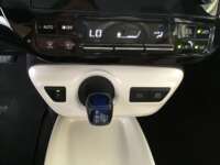 Toyota Prius 2017 5p Base Hibrido L4/1.8 Aut 2017 Toyota Prius Venta Interiores 11