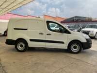 Peugeot Partner 2019 5p L4/1.6/T Diesel Man       2019 Peugeot Partner Venta Exteriores 4