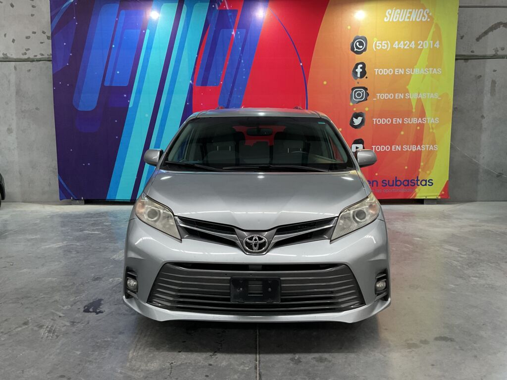 Toyota Sienna 2019 5p XLE V6/3.5 Aut 2019 Toyota Sienna Venta Exteriores 2