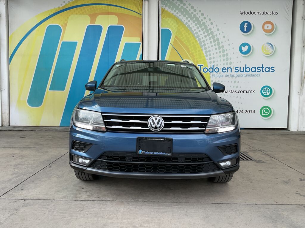Volkswagen Tiguan 2019 5p Comfortline L4/1.4/T DSG Piel 2019 Volkswagen Tiguan Venta Exteriores 2