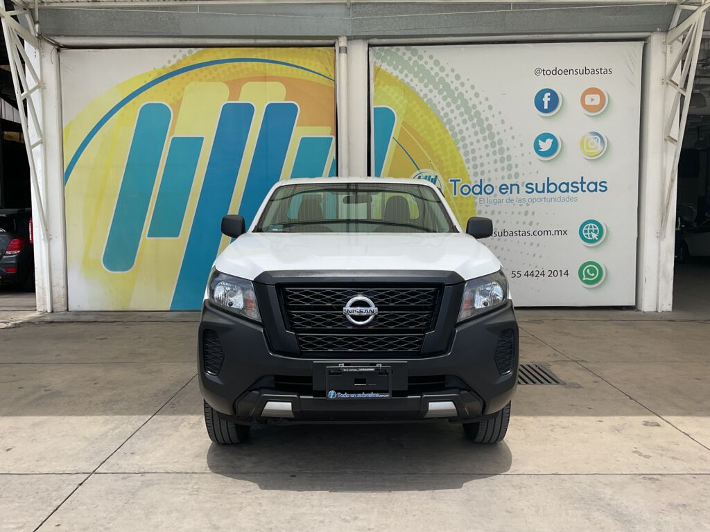 Nissan NP300 Frontier 2021 4p SE L4/2.5 Man 2021 Nissan NP300 Frontier Venta Exteriores 2