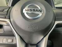 Nissan NP300 Frontier 2021 4p SE L4/2.5 Man 2021 Nissan NP300 Frontier Venta Interiores 12