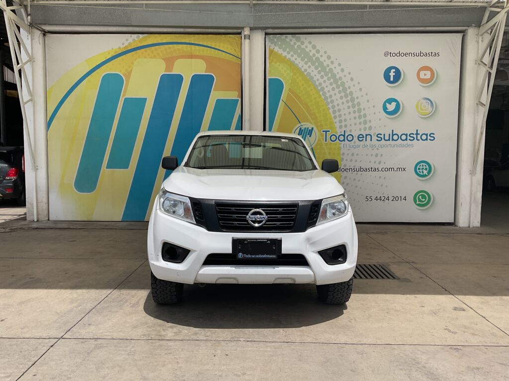 Nissan NP300 Frontier 2020 4p Diesel L4/2.5/T 4X4 Man Paq. Seg. 2020 Nissan NP300 Frontier Venta Exteriores 2