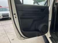 Toyota Hilux 2018 4p Doble Cabina Base L4/2.7 Man 2018 Toyota Hilux Venta Interiores 16