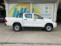 Toyota Hilux 2018 4p Doble Cabina Base L4/2.7 Man 2018 Toyota Hilux Venta Exteriores 4