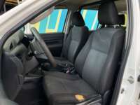 Toyota Hilux 2018 4p Doble Cabina Base L4/2.7 Man 2018 Toyota Hilux Venta Interiores 14