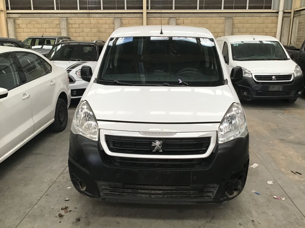 Peugeot Partner 2019 5p L4/1.6/T Diesel Man       2019 Peugeot Partner Venta Exteriores 2