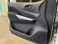 Nissan NP300 Frontier 2022 4p DC Diesel L4/2.5/T Man 4X4 Man 2022 Nissan NP300 Frontier Venta Interiores 18