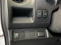 Nissan NP300 Frontier 2022 4p DC Diesel L4/2.5/T Man 4X4 Man 2022 Nissan NP300 Frontier Venta Interiores 5