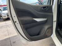 Nissan NP300 Frontier 2020 4p Diesel L4/2.5/T 4X4 Man Paq. Seg. 2020 Nissan NP300 Frontier Venta Interiores 15