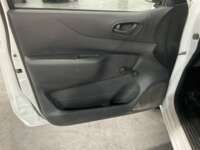 Nissan NP300 Frontier 2021  2021 Nissan NP300 Estacas Venta Interiores 15