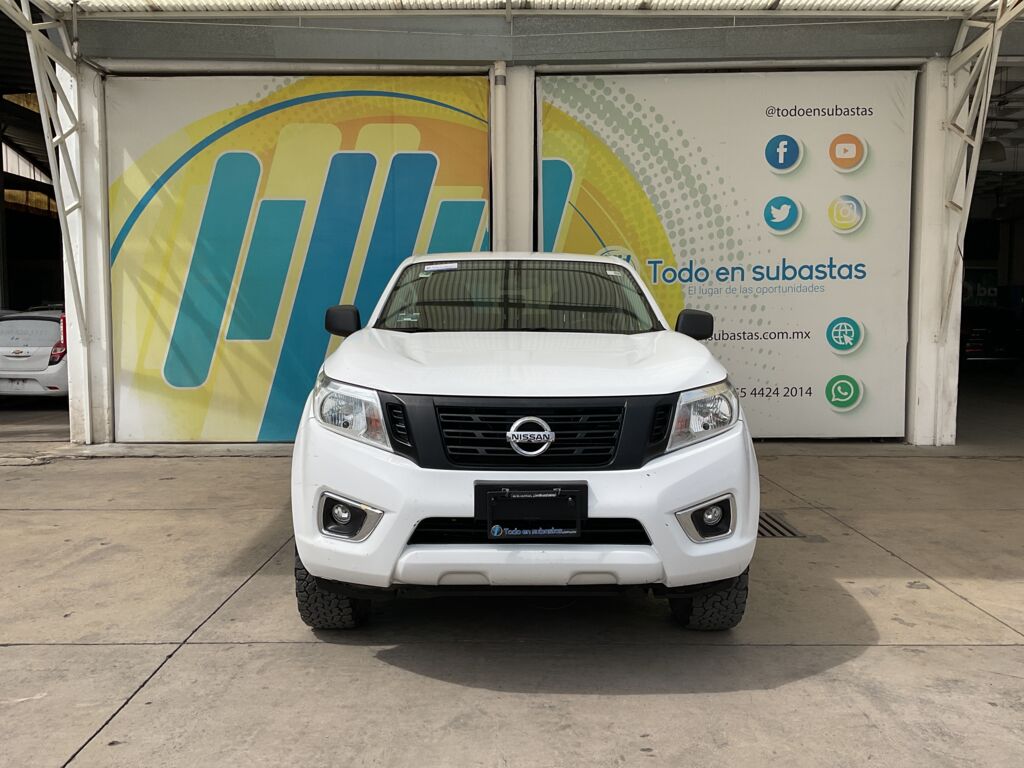 Nissan NP300 Frontier 2020 4p Diesel L4/2.5/T 4X4 Man Paq. Seg. 2020 Nissan NP300 Frontier Venta Exteriores 2