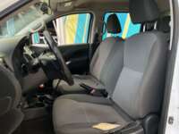 Nissan NP300 Frontier 2020 4p Diesel L4/2.5/T 4X4 Man Paq. Seg. 2020 Nissan NP300 Frontier Venta Interiores 15