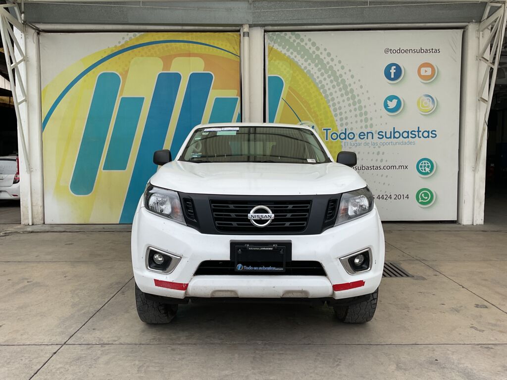 Nissan NP300 Frontier 2020 4p Diesel L4/2.5/T 4X4 Man Paq. Seg. 2020 Nissan NP300 Frontier Venta Exteriores 2