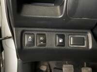 Nissan NP300 Frontier 2020 4p S Diesel L4/2.5/T 4X4 Man 2020 Nissan NP300 Frontier Venta Interiores 5