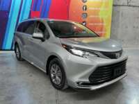 Toyota Sienna 2021 5p XLE Piel Híbrido L4/2.5 CVT 2021 Toyota Sienna Venta Exteriores 3