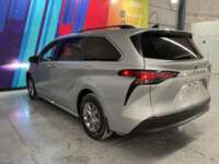 Toyota Sienna 2021 5p XLE Piel Híbrido L4/2.5 CVT 2021 Toyota Sienna Venta Exteriores 5