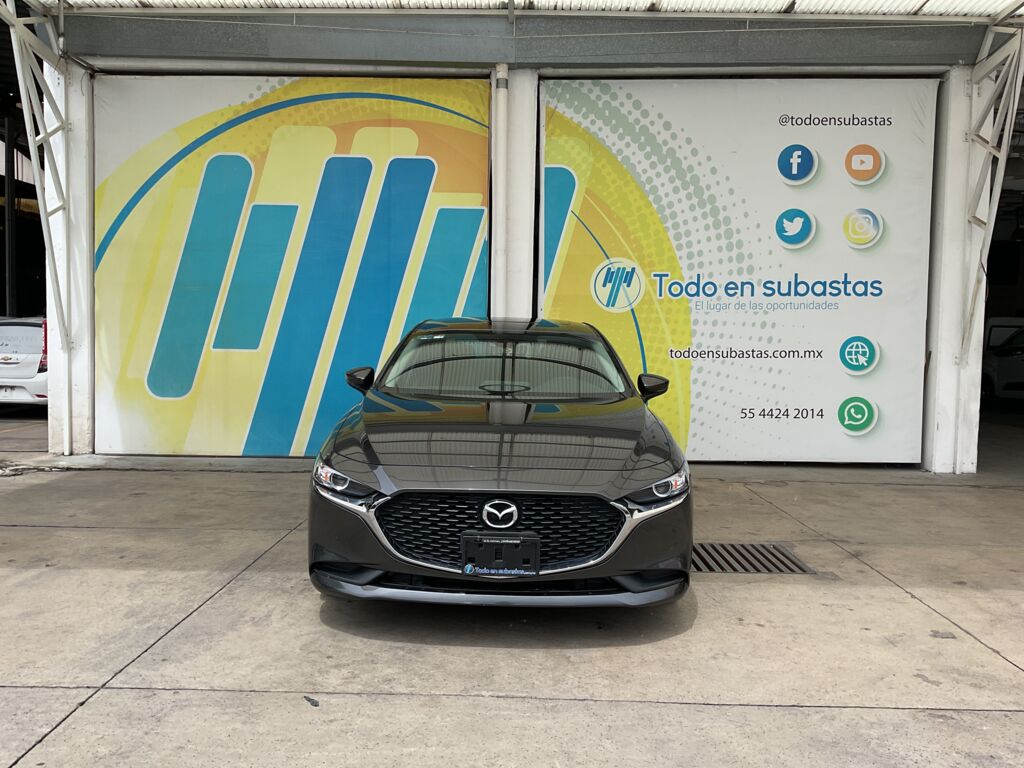 Mazda 3 2021 4p Sedán i Sport L4/2.5 Skyactive-Drive 2021 Mazda 3 Venta Exteriores 2