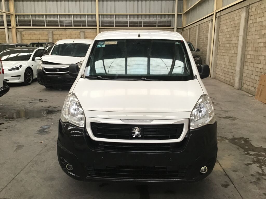 Peugeot Partner 2019 5p L4/1.6/T Diesel Man       2019 Peugeot Partner Venta Exteriores 2