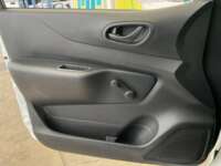 Nissan NP300 Pick Up 2021 2p L4/2.5 Man A/A    2021 Nissan NP300 Pick Up Venta Interiores 17