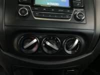 Nissan NP300 Pick Up 2021 2p L4/2.5 Man A/A    2021 Nissan NP300 Pick Up Venta Interiores 8