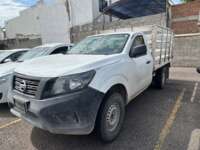 Nissan NP300 Estacas 2019 2p L4/2.4 Man Paq. Seg. 2019 Nissan NP300 Estacas Venta Exteriores 1
