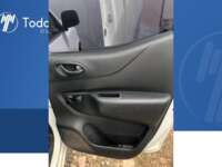 Nissan NP300 Doble Cabina 2019 4p SE L4/2.5 Man A/A Paq. Seg. 2019 Nissan NP300 Doble Cabina Venta Interiores 9