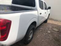 Nissan NP300 Doble Cabina 2019 4p SE L4/2.5 Man A/A Paq. Seg. 2019 Nissan NP300 Doble Cabina Venta Llantas 4