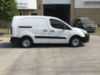 Peugeot Partner 2017 	5p PARTNER Maxi 5p 1.6HDI 90hp Man 5 Vel 2017 Peugeot Partner Venta Exteriores 4
