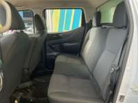 Nissan NP300 2019 4p S L4/2.5 Man A/A 2019 Nissan NP300 Venta Interiores 17