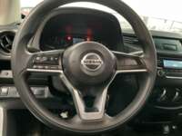 Nissan NP300 Frontier 2021 4p SE L4/2.5 Man 2021 Nissan NP300 Frontier Venta Interiores 1