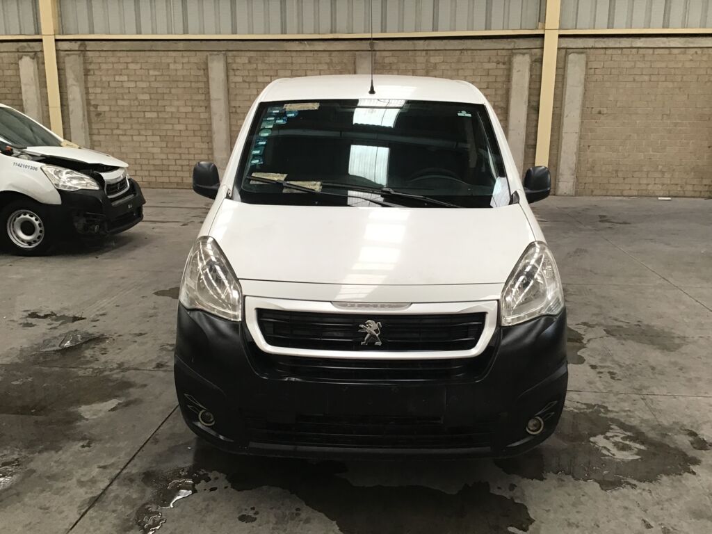 Peugeot Partner 2019 5p L4/1.6/T Diesel Man       2019 Peugeot Partner Venta Exteriores 2