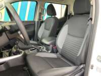 Nissan NP300 Frontier 2021 4p SE L4/2.5 Man Línea Nueva 2021 Nissan NP300 Frontier Venta Interiores 16