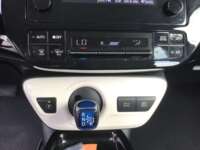Toyota Prius 2017 5p Base Hibrido L4/1.8 Aut 2017 Toyota Prius Venta Interiores 4