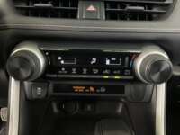 Toyota RAV4 2021 5p LE L4/2.5 ECT-i 2021 Toyota RAV4 Venta Interiores 11