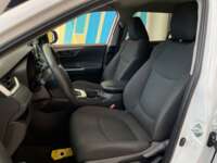 Toyota RAV4 2021 5p LE L4/2.5 ECT-i 2021 Toyota RAV4 Venta Interiores 21