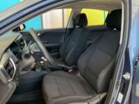 Kia Rio 2021 4p L L4/1.6 Aut  2021 Kia Rio Venta Interiores 16