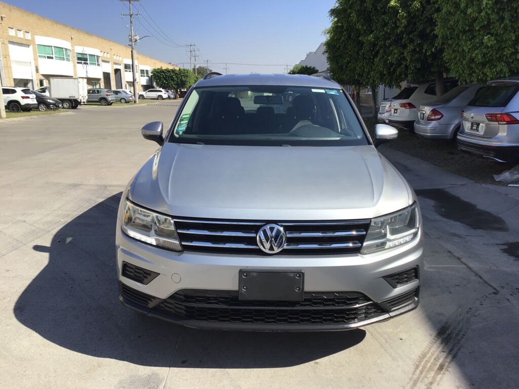 Volkswagen Tiguan 2020 5p Trendline Plus L4/1.4/T DSG   2020 Volkswagen Tiguan Venta Exteriores 2