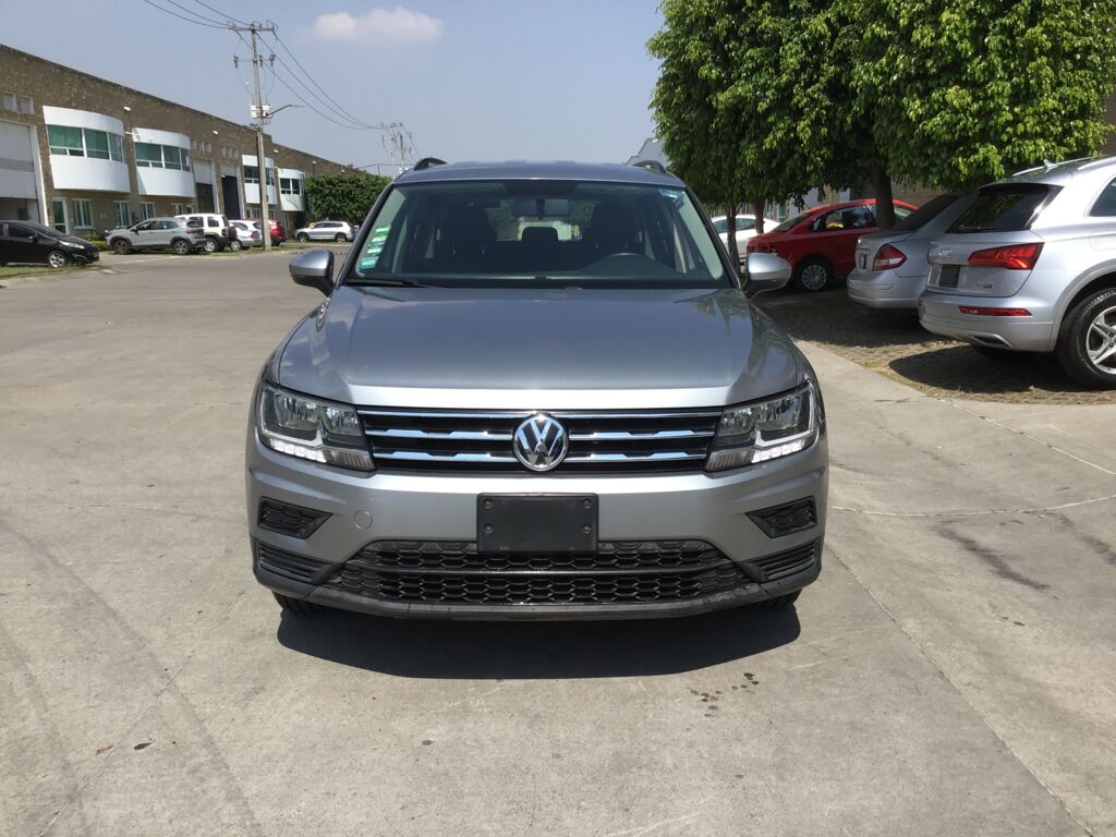 Volkswagen Tiguan 2020 5p Trendline Plus L4/1.4/T DSG 2020 Volkswagen Tiguan Venta Exteriores 2