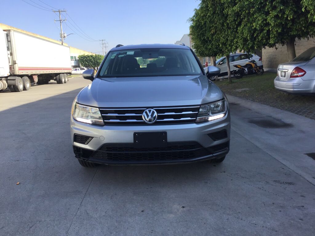 Volkswagen Tiguan 2020 5p Trendline Plus L4/1.4/T DSG 2020 Volkswagen Tiguan Venta Exteriores 2