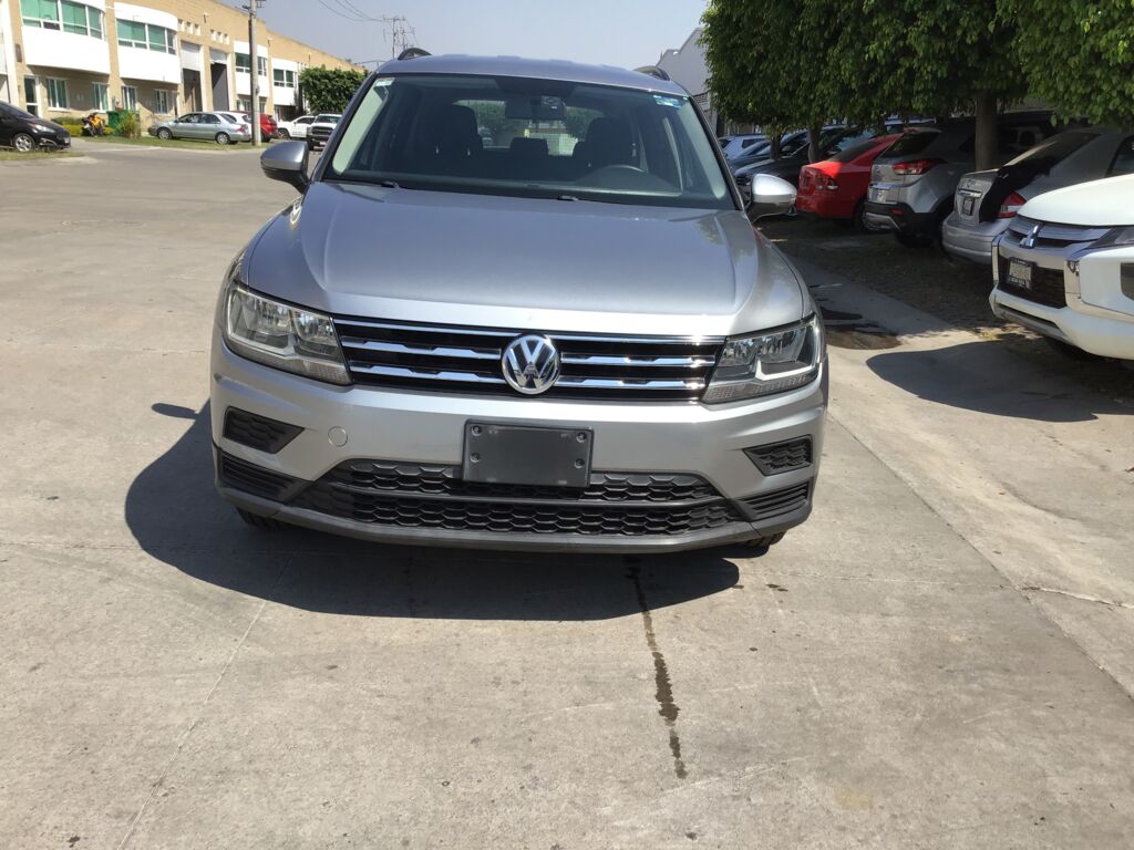 Volkswagen Tiguan 2020 5p Trendline Plus L4/1.4/T DSG   2020 Volkswagen Tiguan Venta Exteriores 2