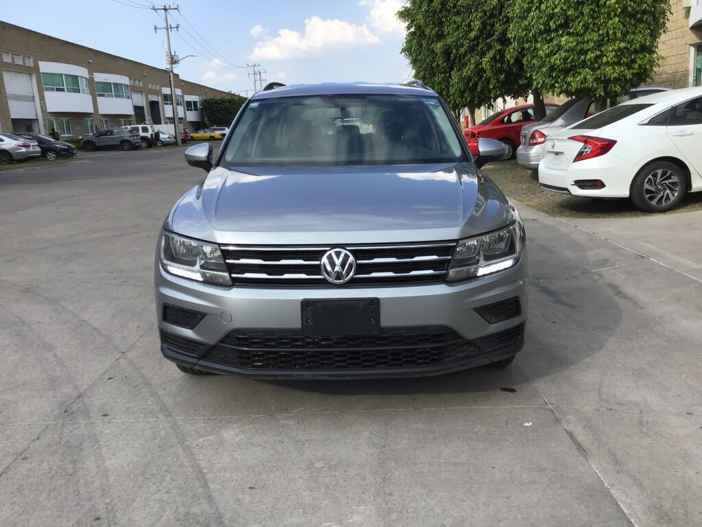 Volkswagen Tiguan 2020 5p Trendline Plus L4/1.4/T DSG 2020 Volkswagen Tiguan Venta Exteriores 2