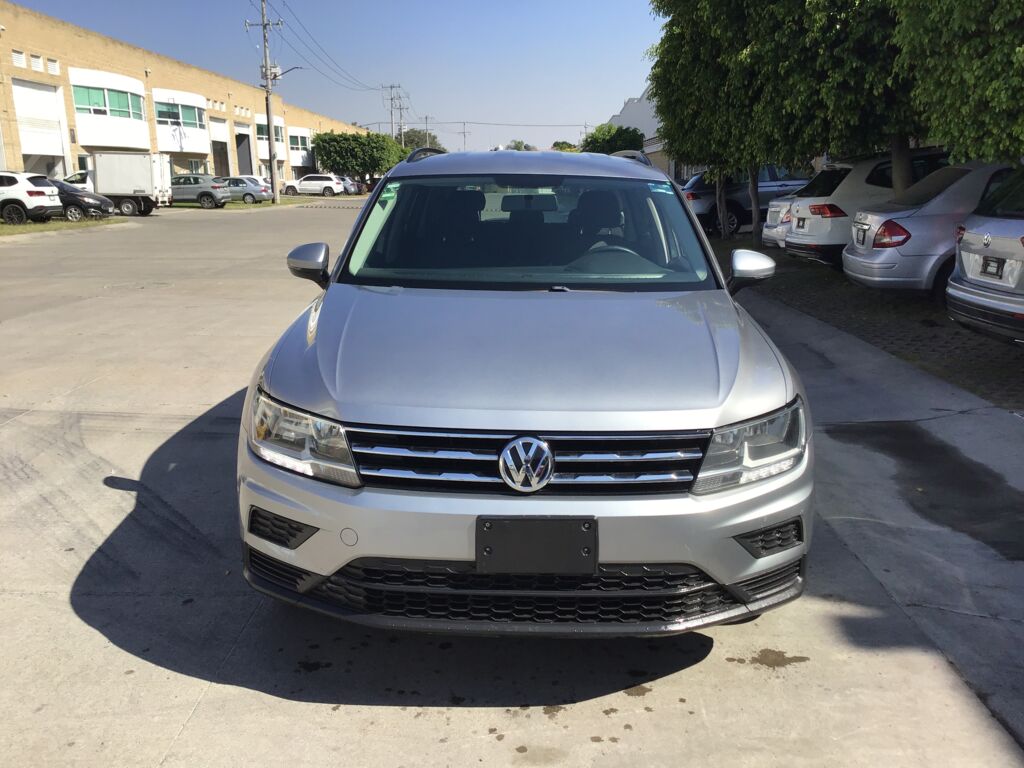 Volkswagen Tiguan 2020 5p Trendline Plus L4/1.4/T DSG 2020 Volkswagen Tiguan Venta Exteriores 2