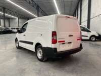 Peugeot Partner 2019 5p L4/1.6/T Diesel Man       2019 Peugeot Partner Venta Exteriores 6