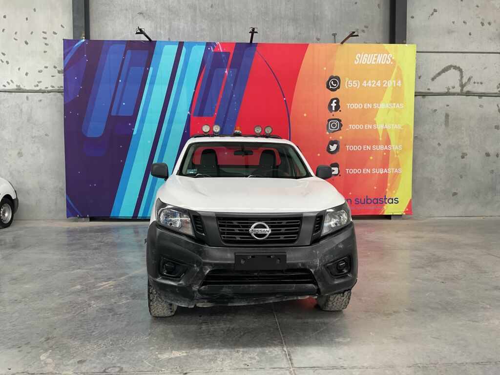 Nissan NP300 Frontier 2018 2p L4/2.5 Man A/A Paq. Seg. 2018 Nissan NP300 Frontier Venta Exteriores 2