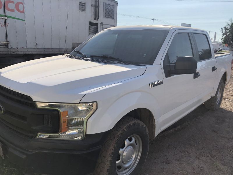 Ford F-150 2018 4p XL Crew Cab 4x4 V8/5.0 Aut 2018 Ford F-150 Venta Exteriores 2